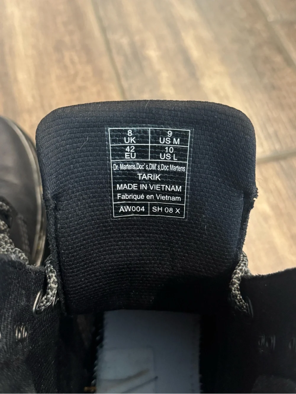 Dr. Martens classic black